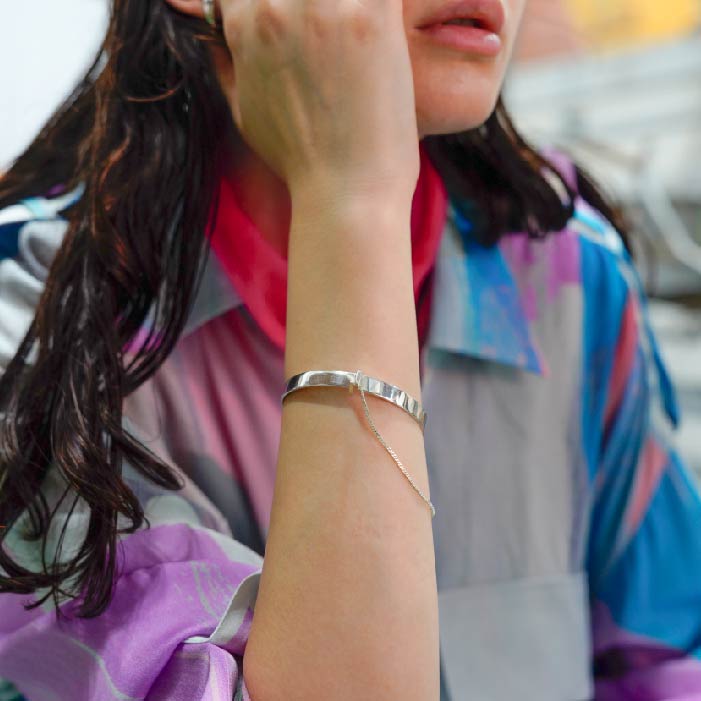follow bangle